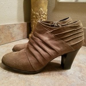 BROWN SUEDE BOOTIES SZ 9